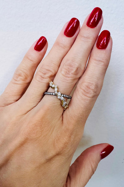 Criss Cross Diamond Ring in 18k Yellow and Blackened Gold (1.01cts)
